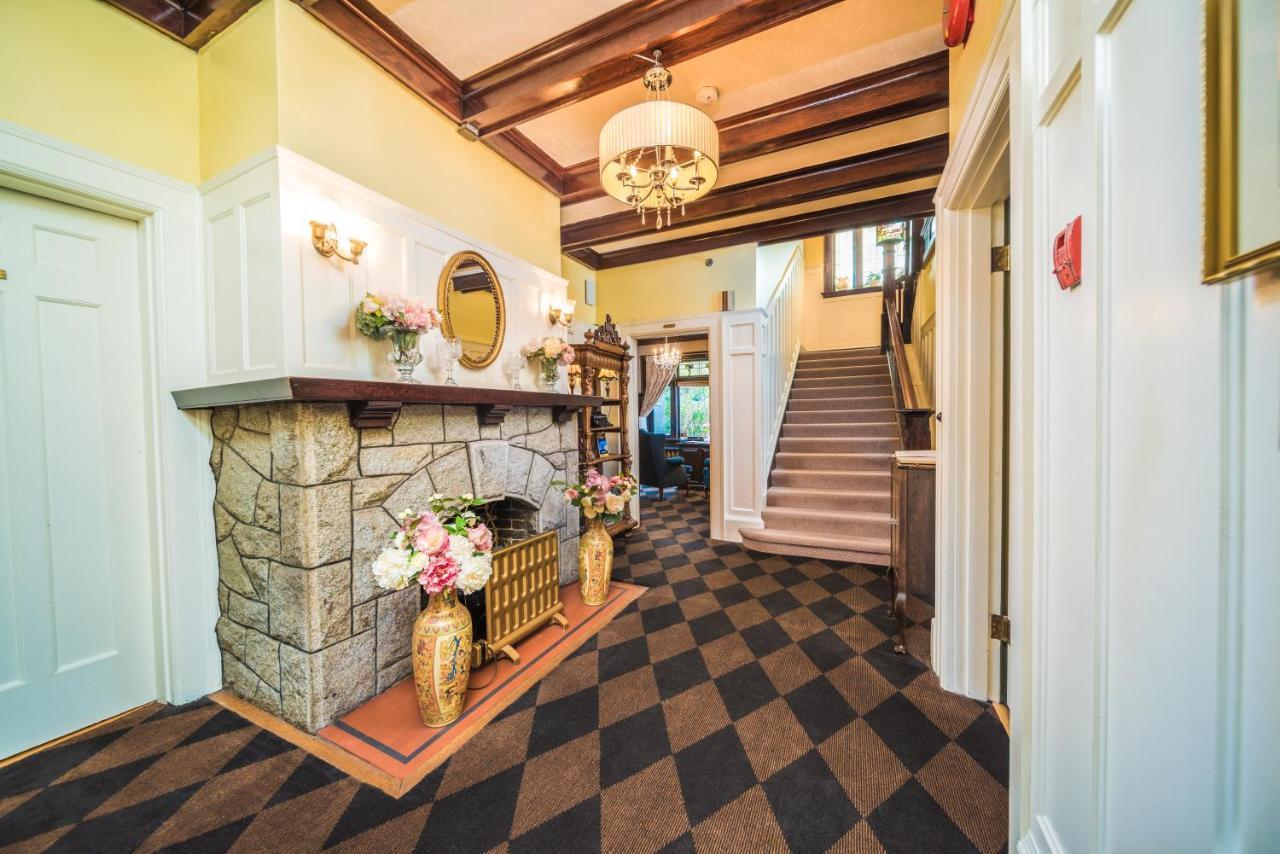 Dashwood Manor Seaside Bed & Breakfast Victoria Extérieur photo