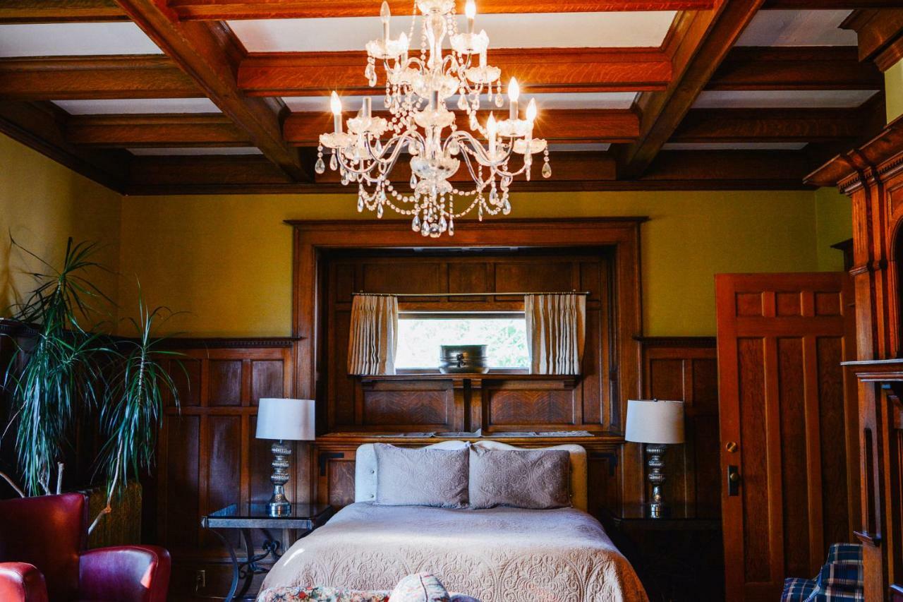 Dashwood Manor Seaside Bed & Breakfast Victoria Extérieur photo