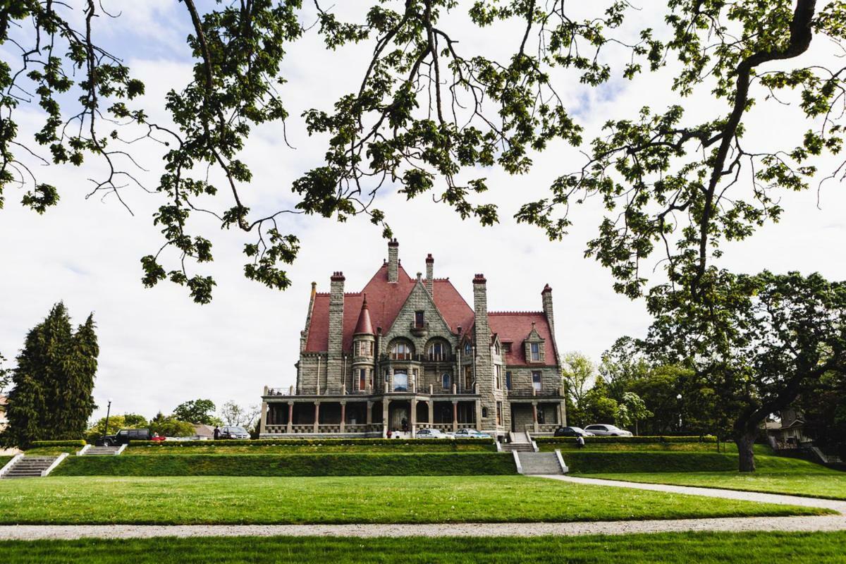 Dashwood Manor Seaside Bed & Breakfast Victoria Extérieur photo